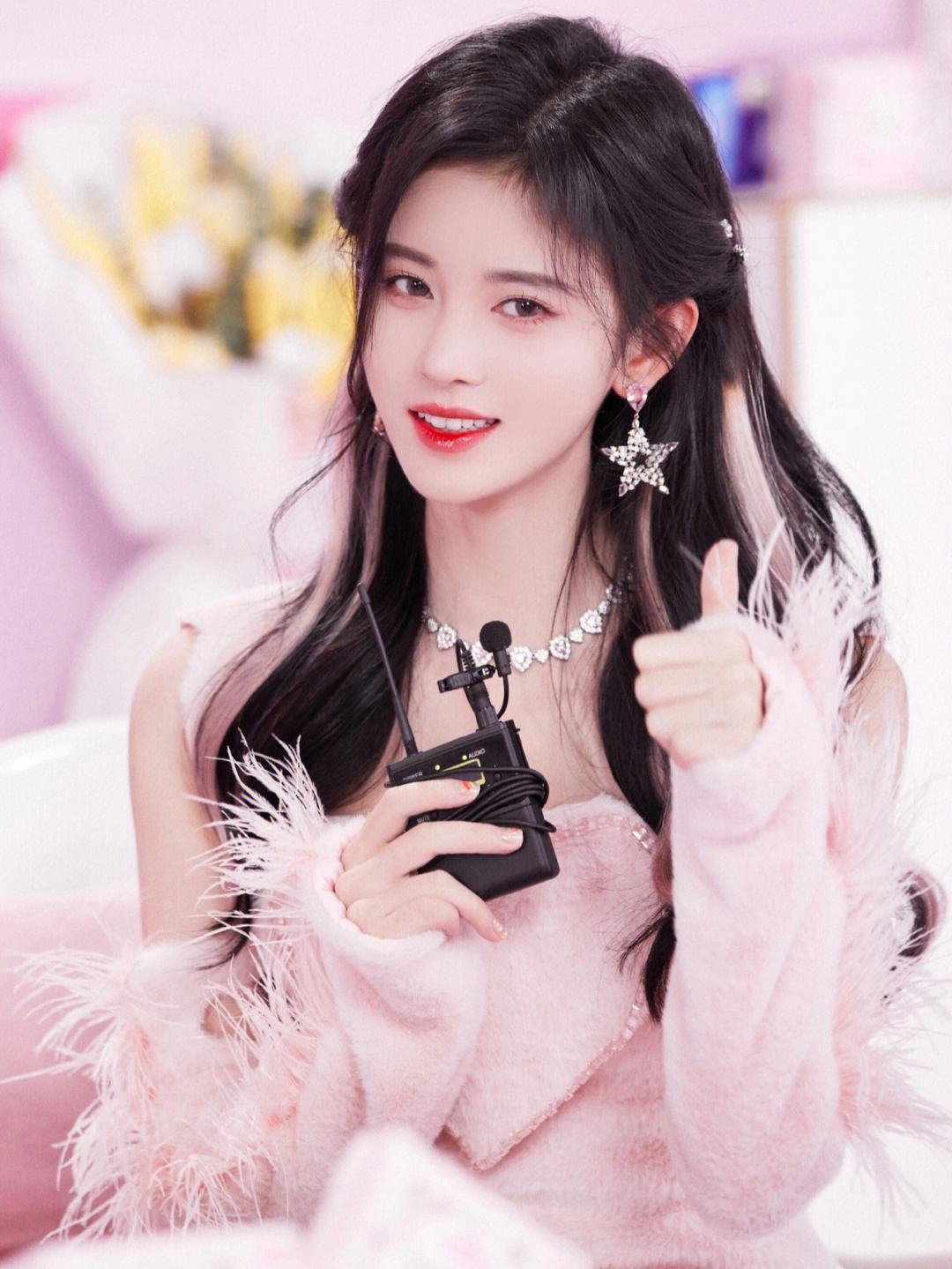 虞书欣和鞠婧祎的美照,蜜橘和小石榴们可以拿走!