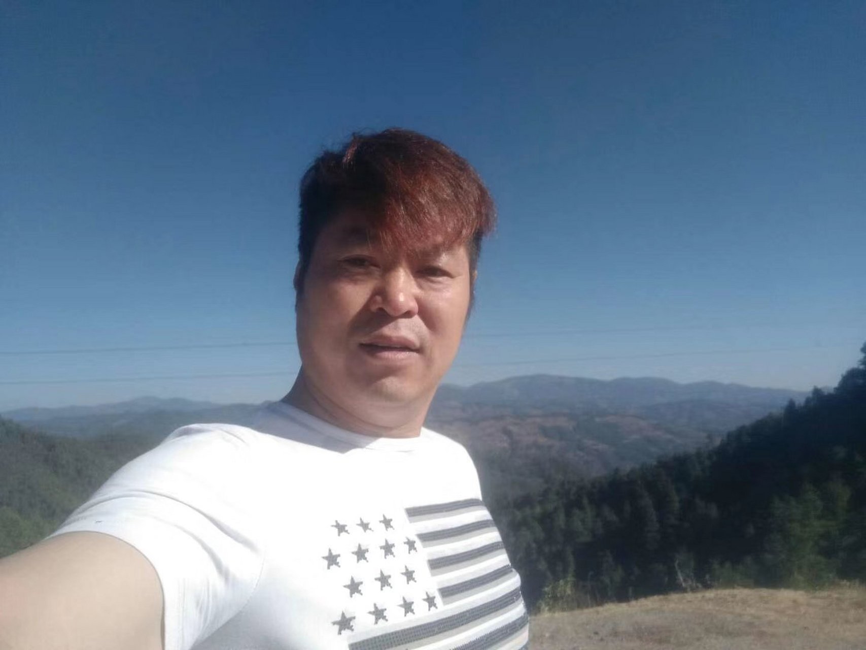 选景在云南大姚,看景留念,万心导演为电影大山里的孩子付出了多少代价
