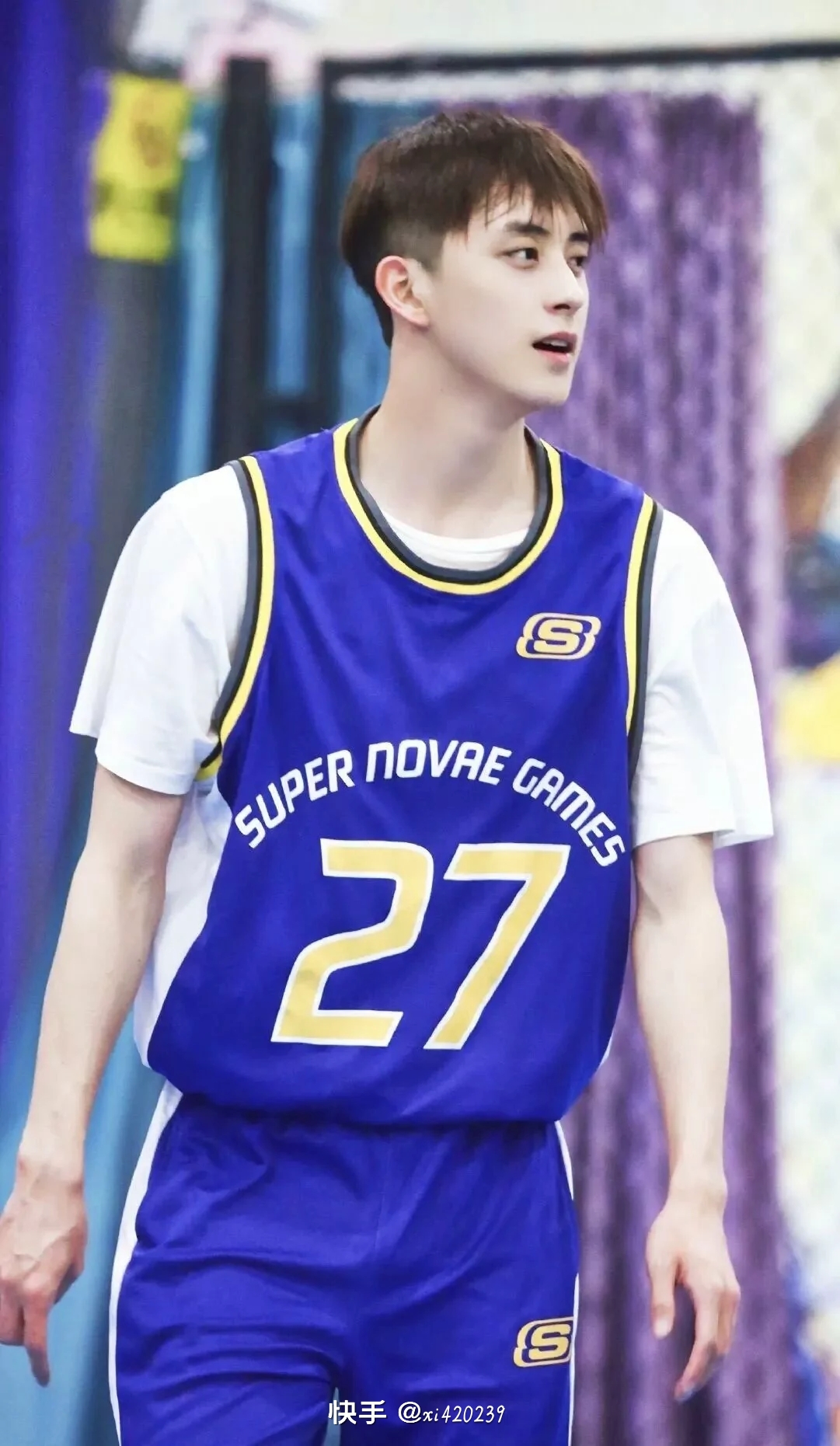 你穿篮球服的时候真的惊了我好久@演员敖瑞鹏 #敖瑞鹏