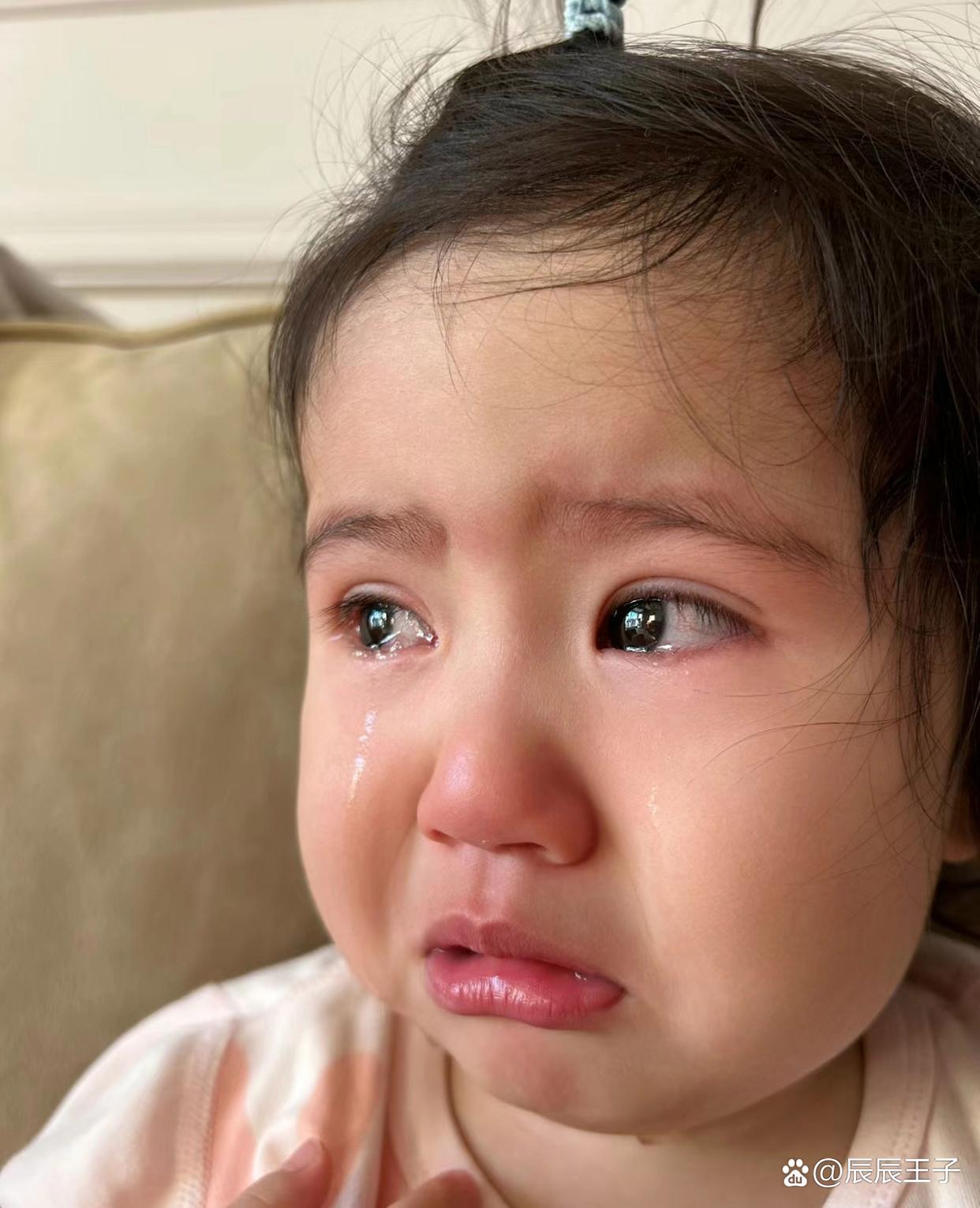 32岁,跟丈夫张伟结婚快五年,我们有一个两岁多的宝贝儿子,名叫小宇