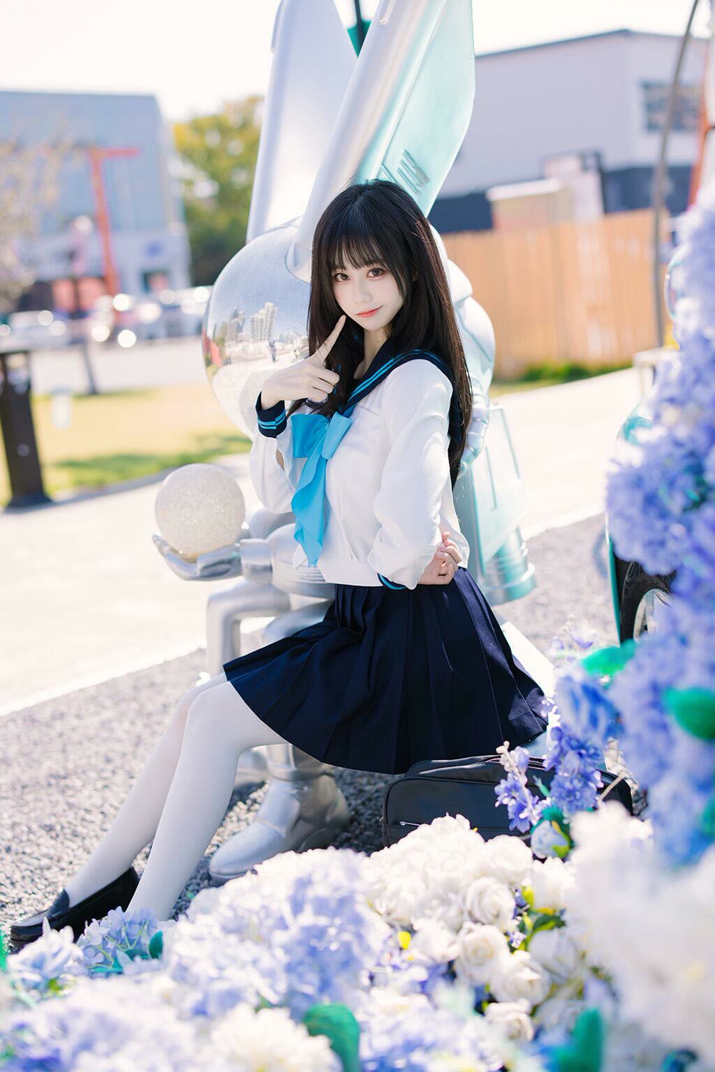 jk 制服搭配白丝袜和小黑鞋,才是青春该有的样子!