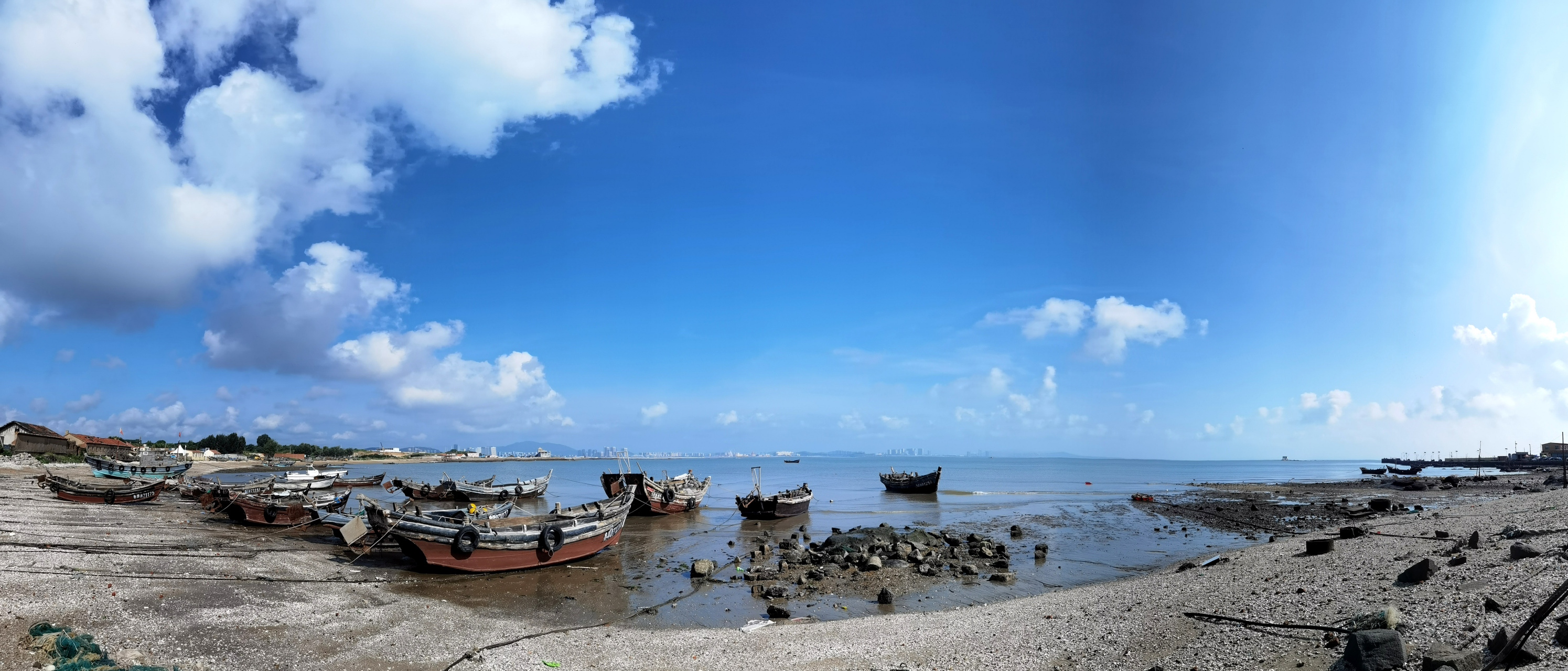 在海边 67我在记录      手机拍于2023年8月1日即墨七沟村.