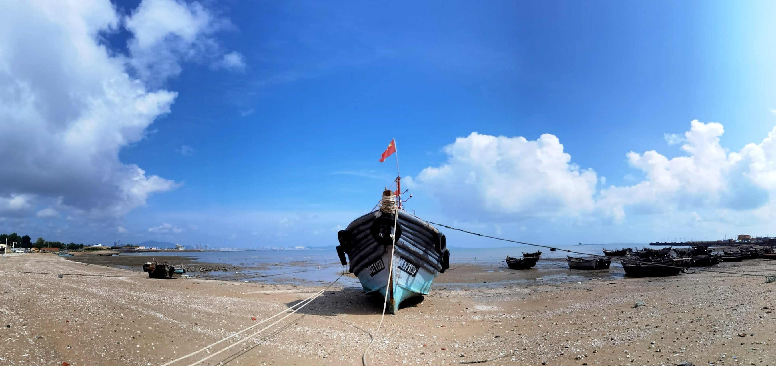 在海边 67我在记录      手机拍于2023年8月1日即墨七沟村.