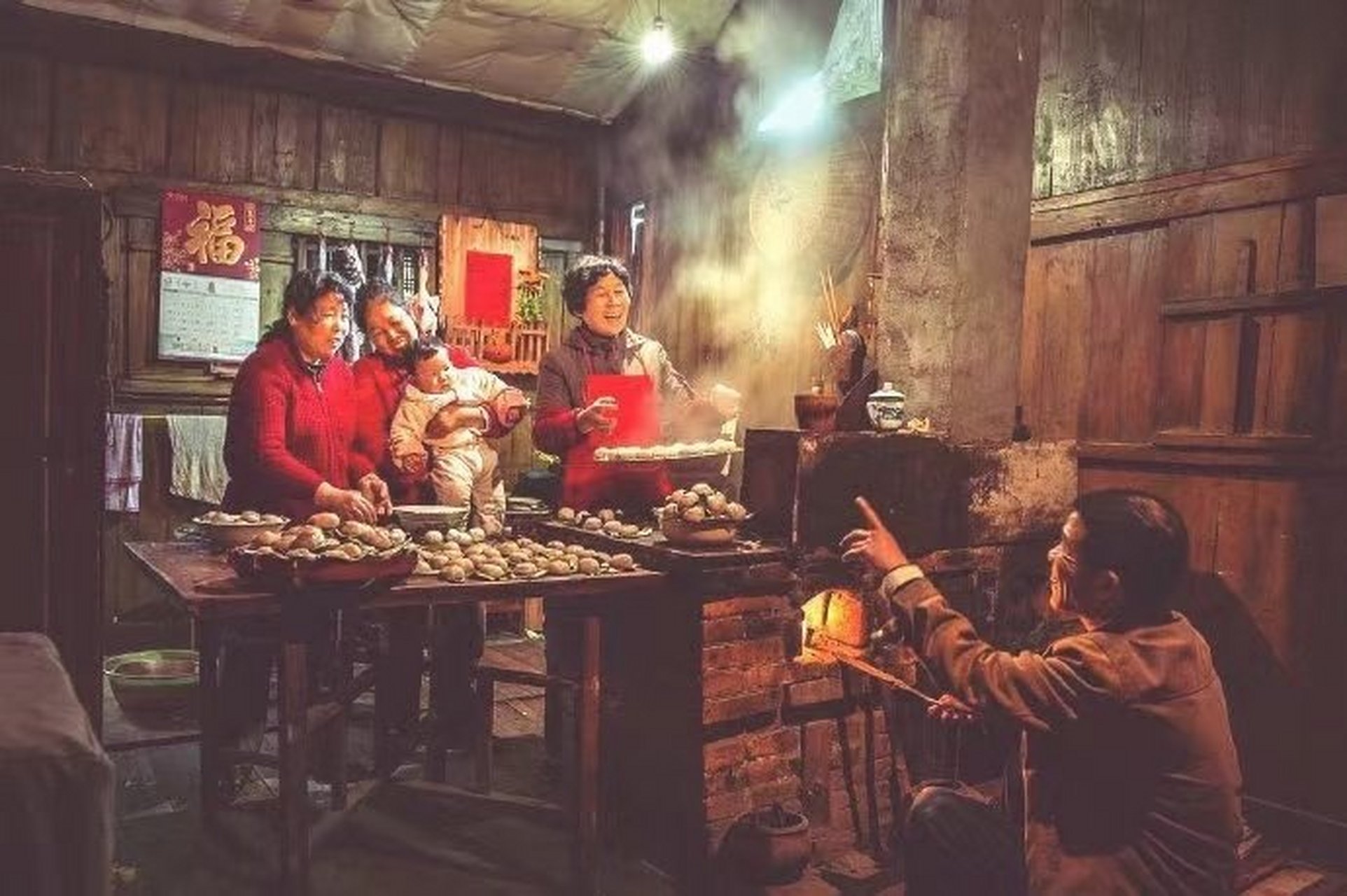 过年  即将消失的年味  在我的脑海里,这传统的过年应该算是以大年
