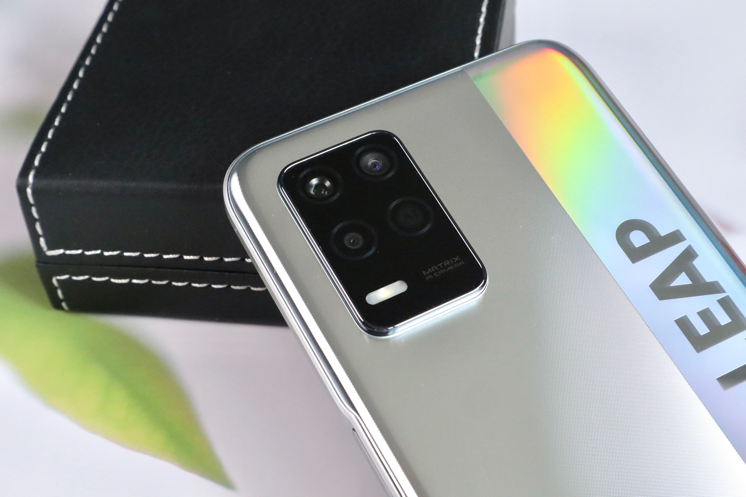 真我q3发布,在q2系列的百万销量的基础上,q3也致力打造成新的千元机皇