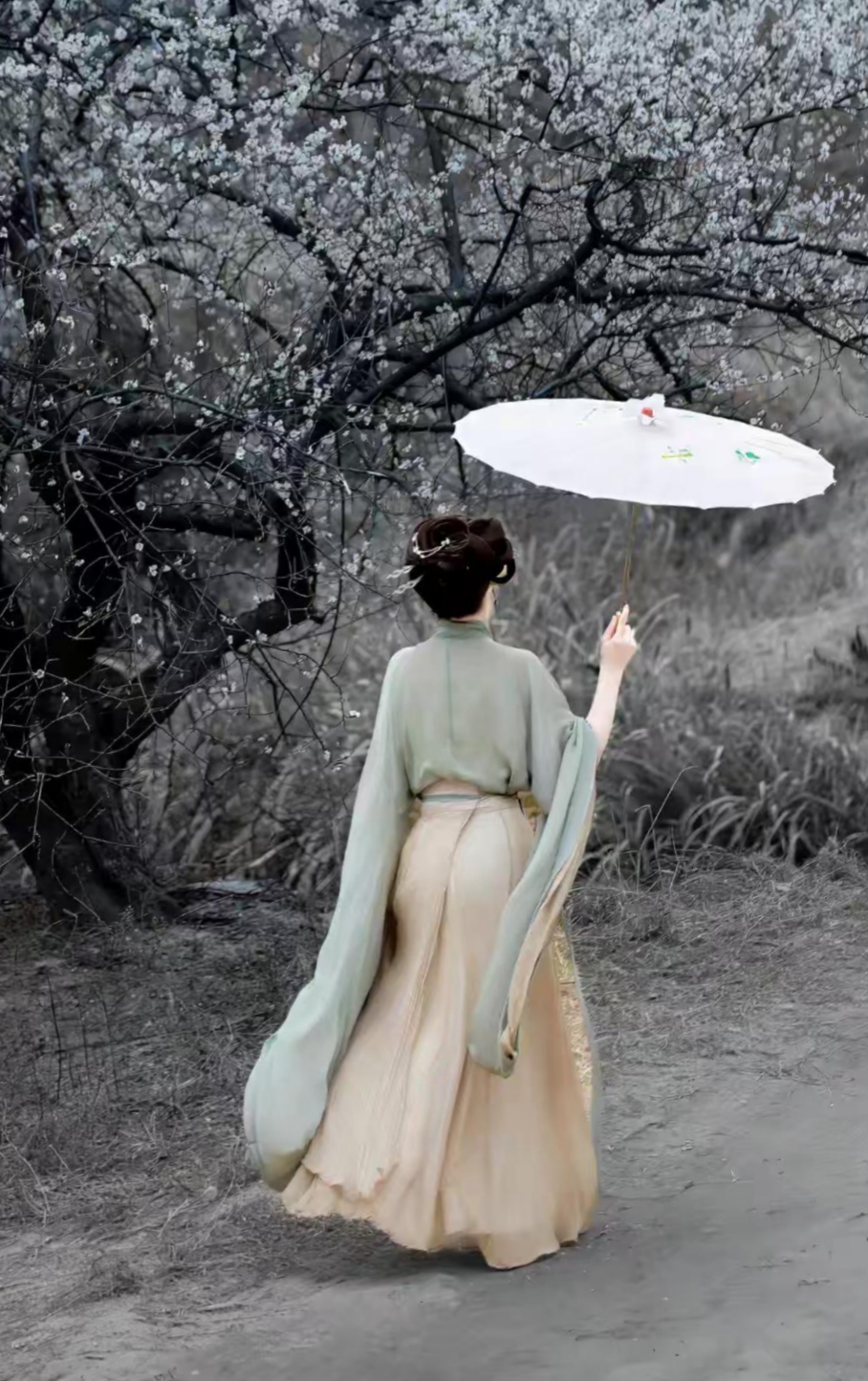 诗曰: 挡风遮雨殊不凡,身骨清瘦莫小观