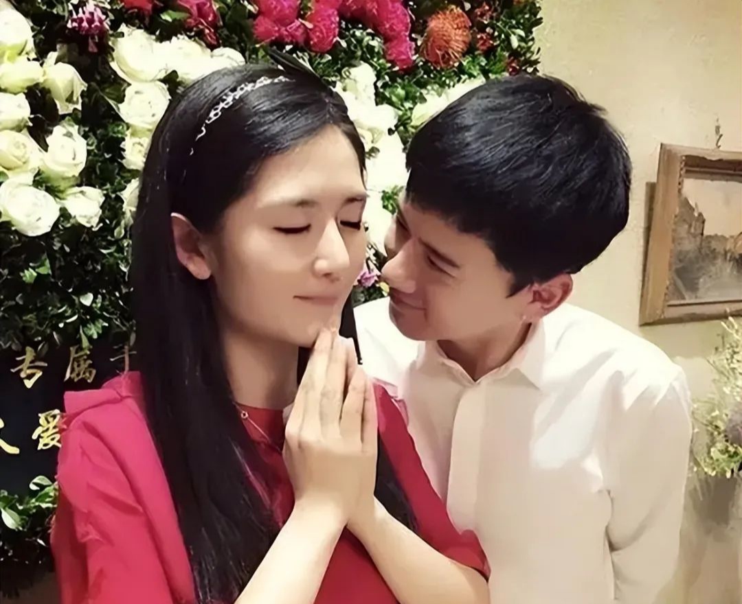 今天,有关#张杰谢娜吵架也要撒狗粮的话题上了微博热搜,网友们很是