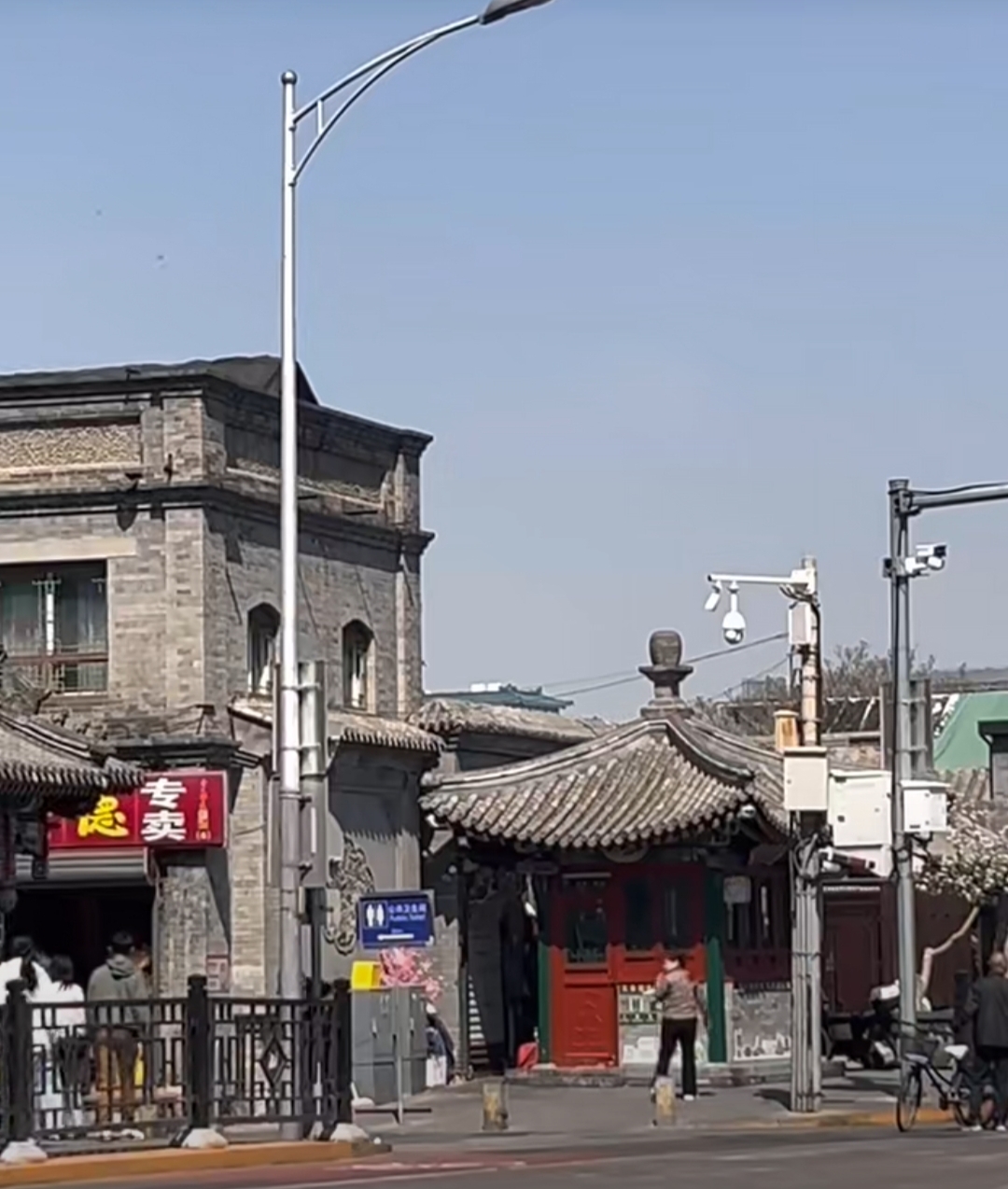 北京煤市街的得名与明代京西煤炭交易密切相关,最初因街南口设有煤市