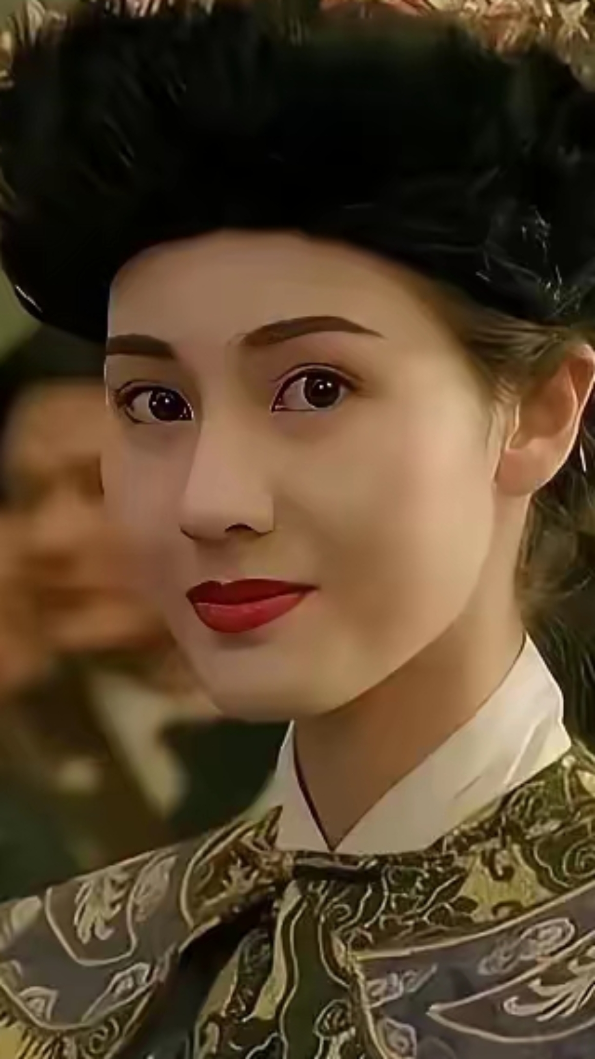 李嘉欣,五官线条凌厉