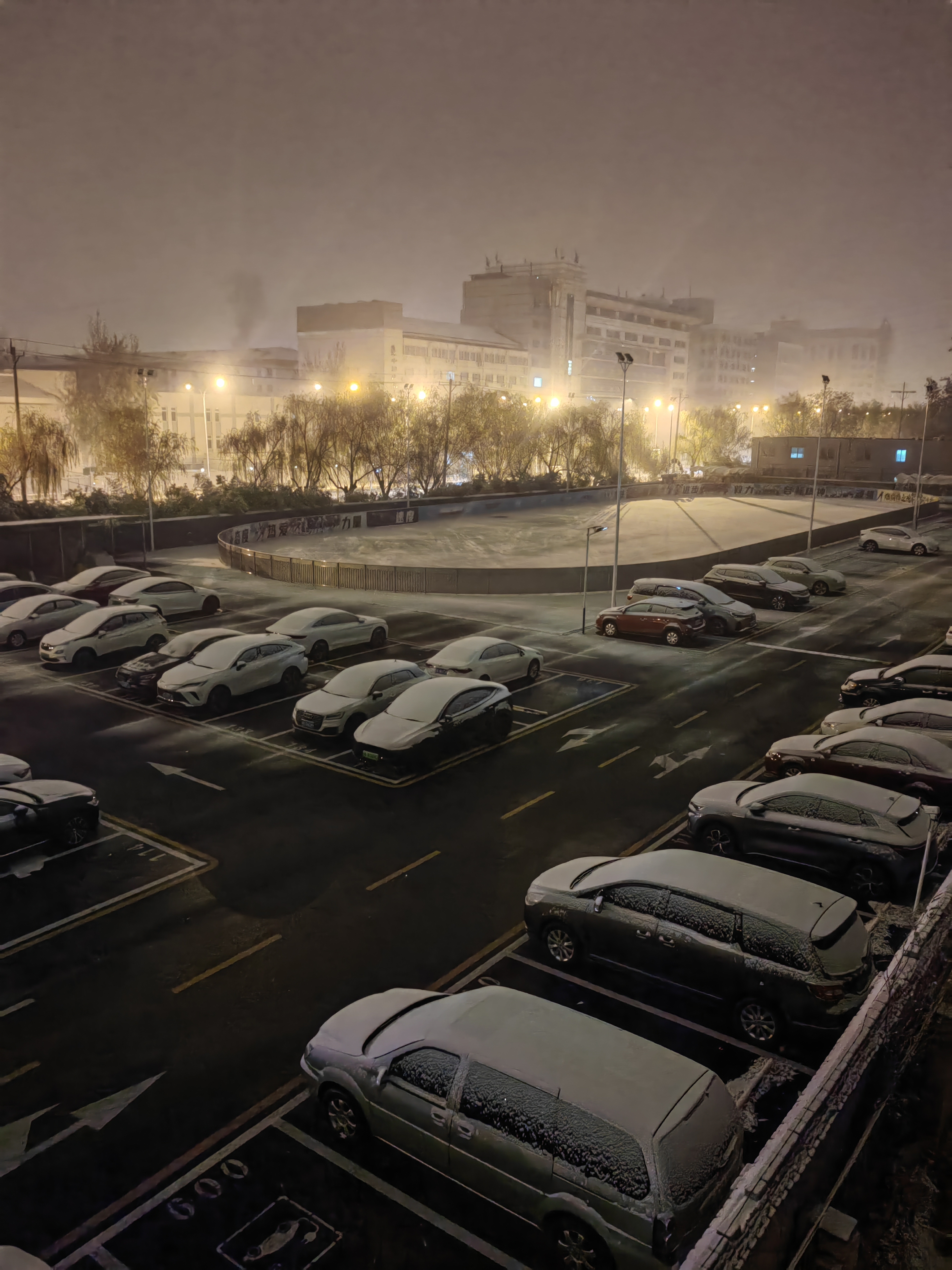 北京国贸下雪图片图片