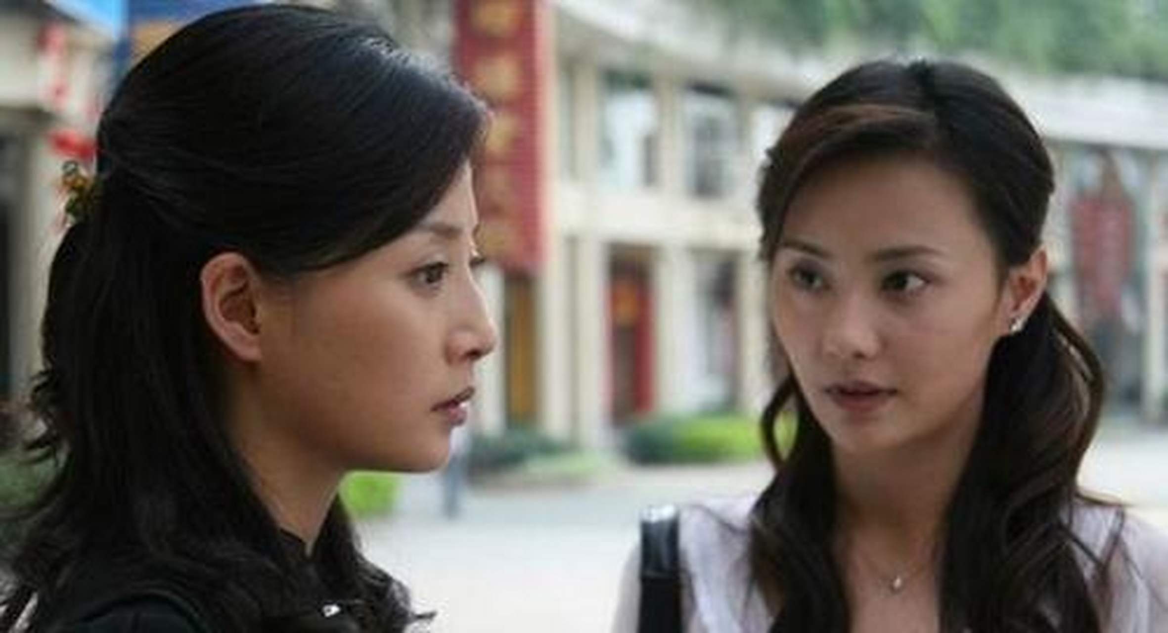 电视剧《爱了散了》中的人物乔煜是由马雅舒扮演的,乔煜很漂亮聪明