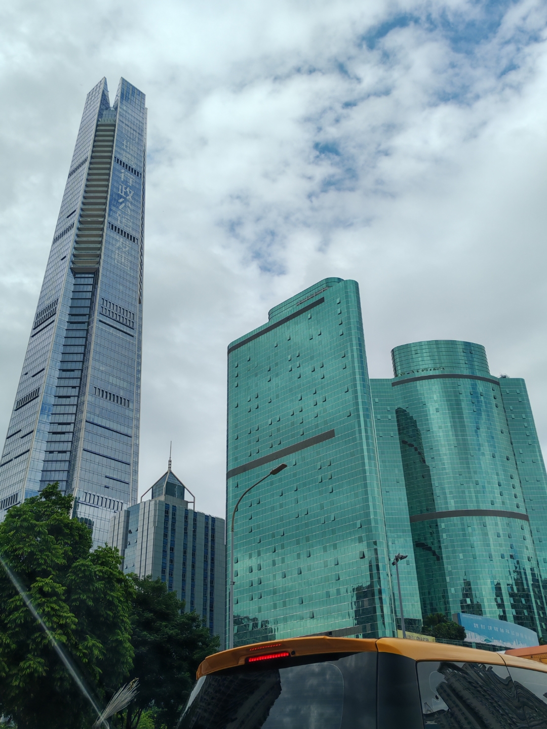 高楼大厦耸立,街角遇见生活.罗湖高楼!