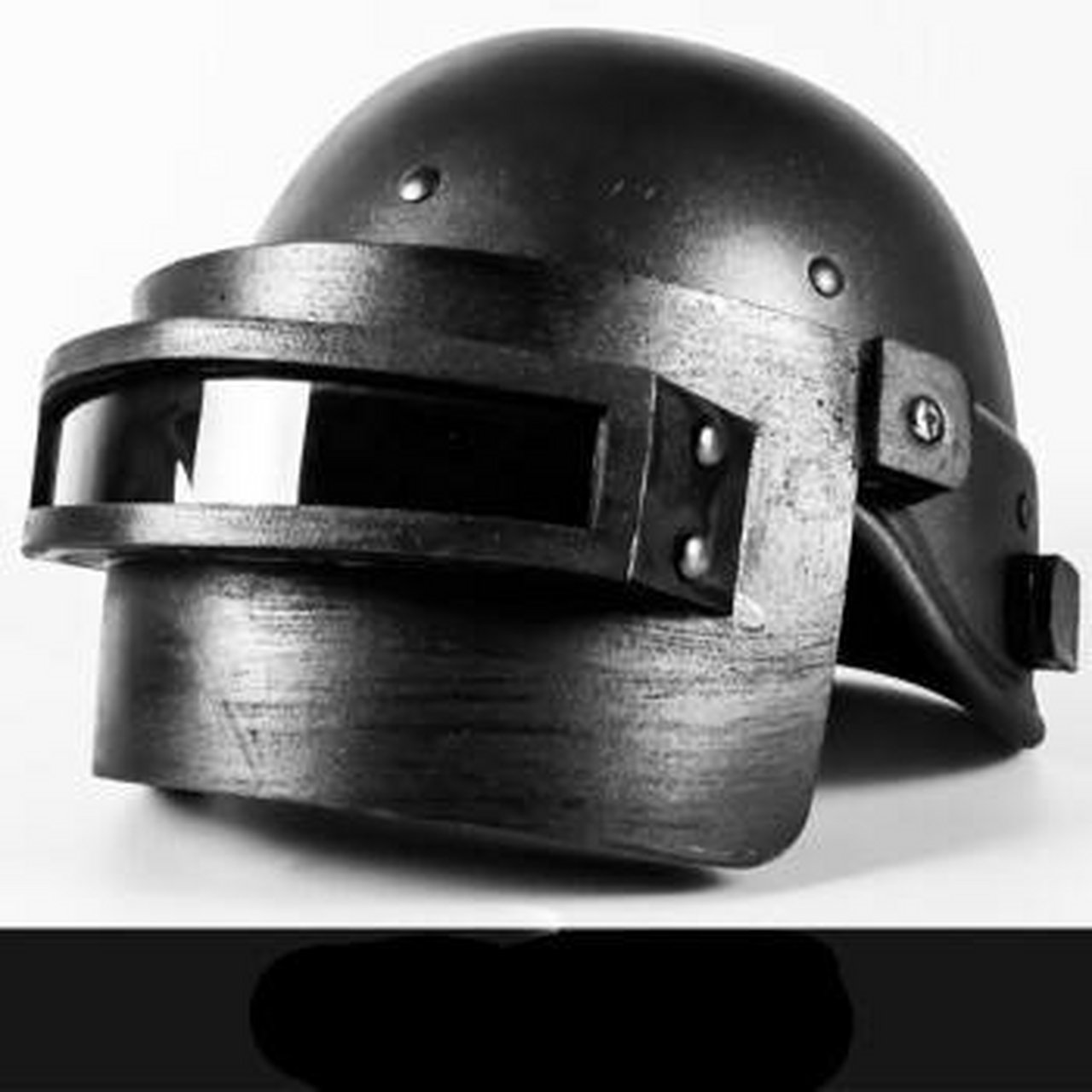 大家知道绝地求生中的三级头盔原型是什么吗