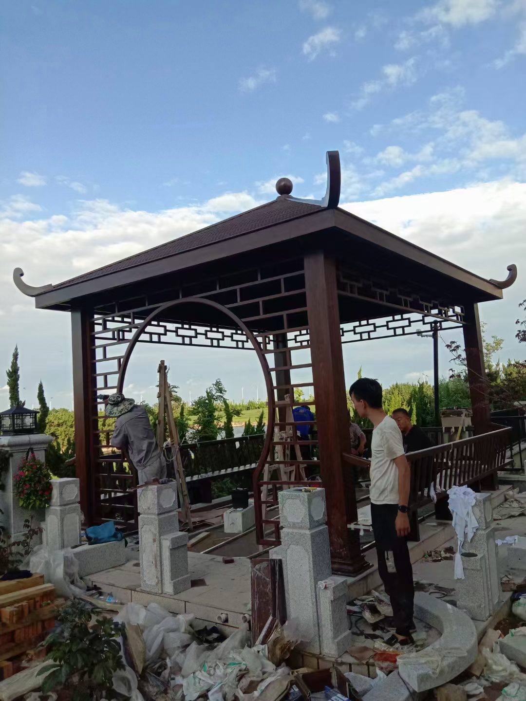 太原铁艺铝艺仿古凉亭太原铁艺学校围栏太原铁艺伸缩门太原铁艺销售部