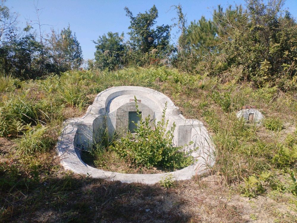 叶氏玉堂公之长子,紫金叶氏二世祖德馨公 墓,位于广