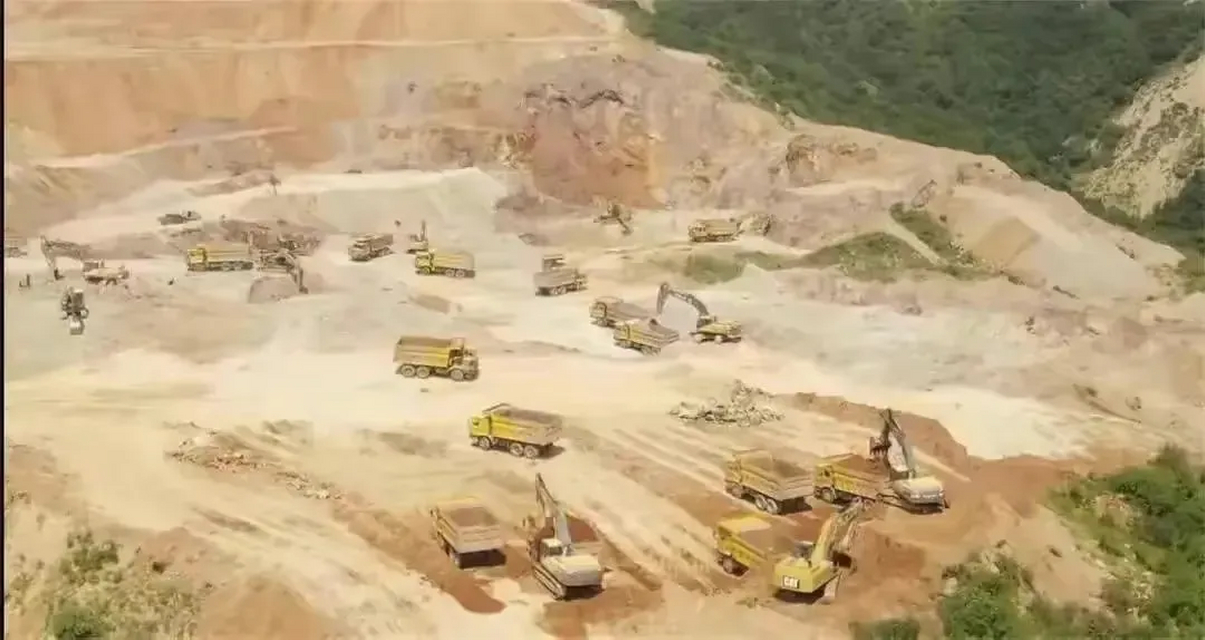 山西交口县温泉乡:后务城村借造地名义挖铝矿#山西头条# #吕梁头条# #