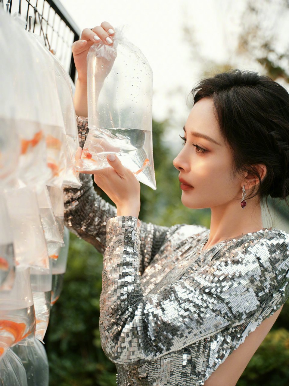 [赞啊][赞啊][赞啊]#杨幂# #娱乐最前沿