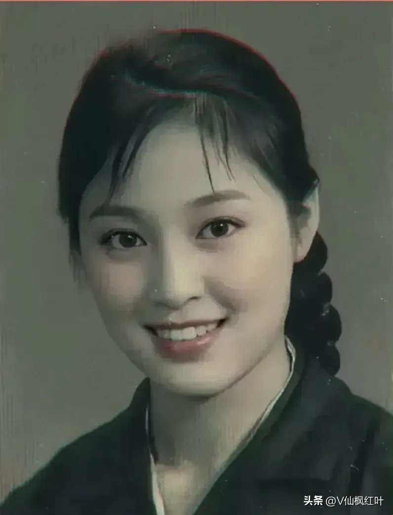 格力icon总裁董明珠icon,原来她年轻时还是一位温柔贤惠的大美人,只因