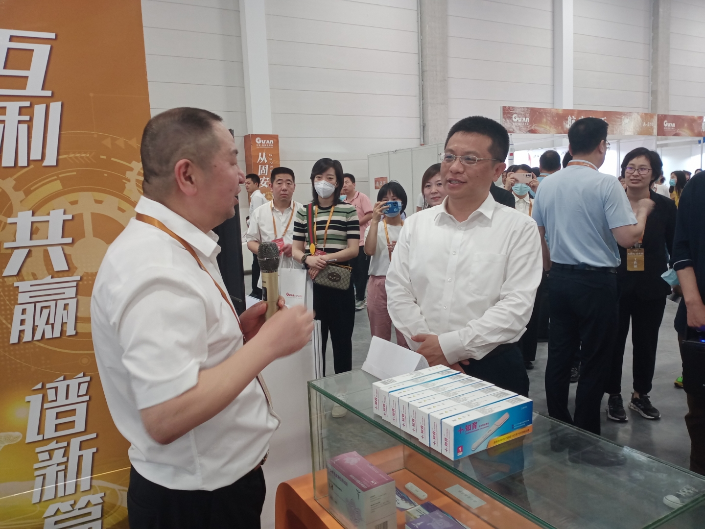 廊坊市固安县县委副书记,县长冯斌