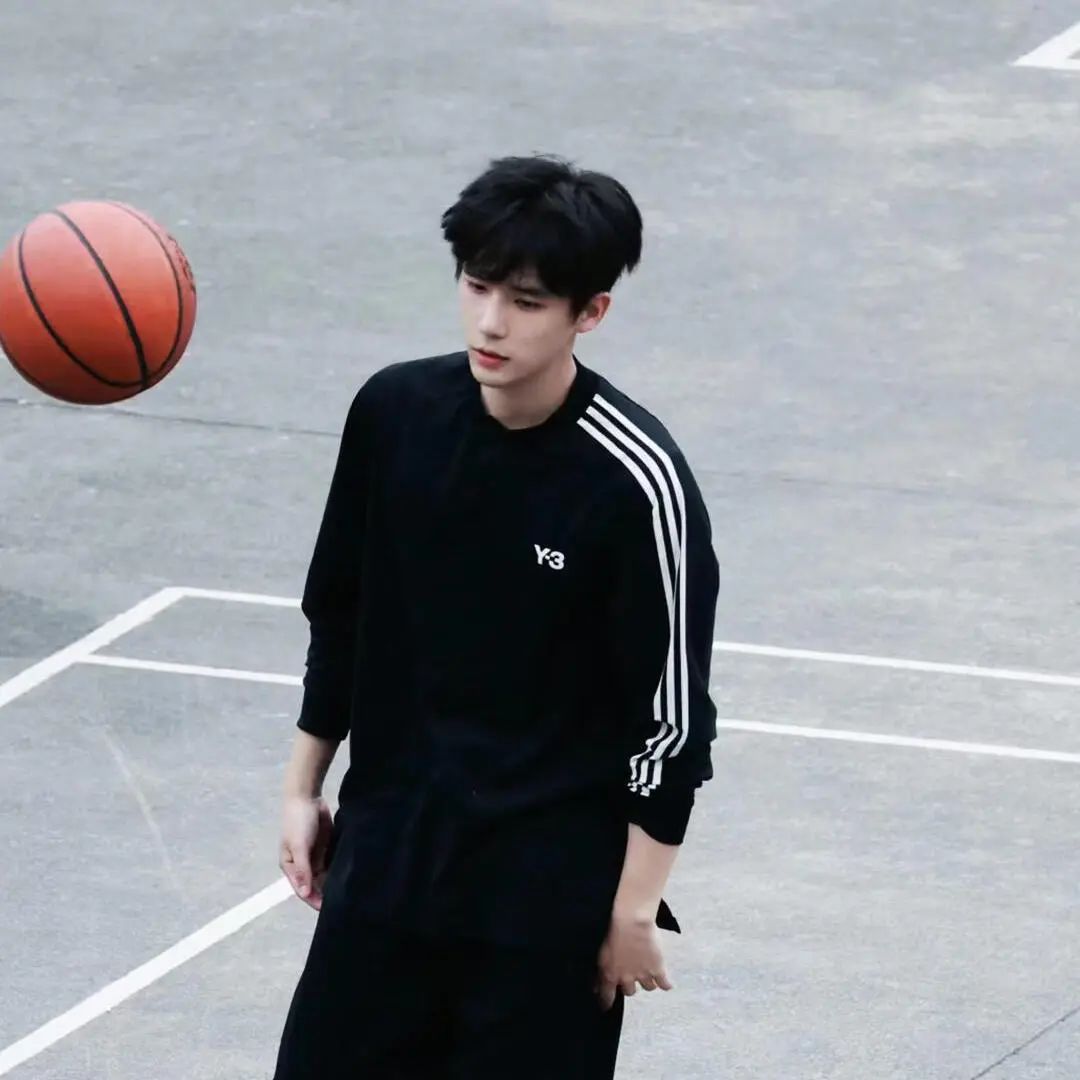 share有故事感的王安宇头像#头像#