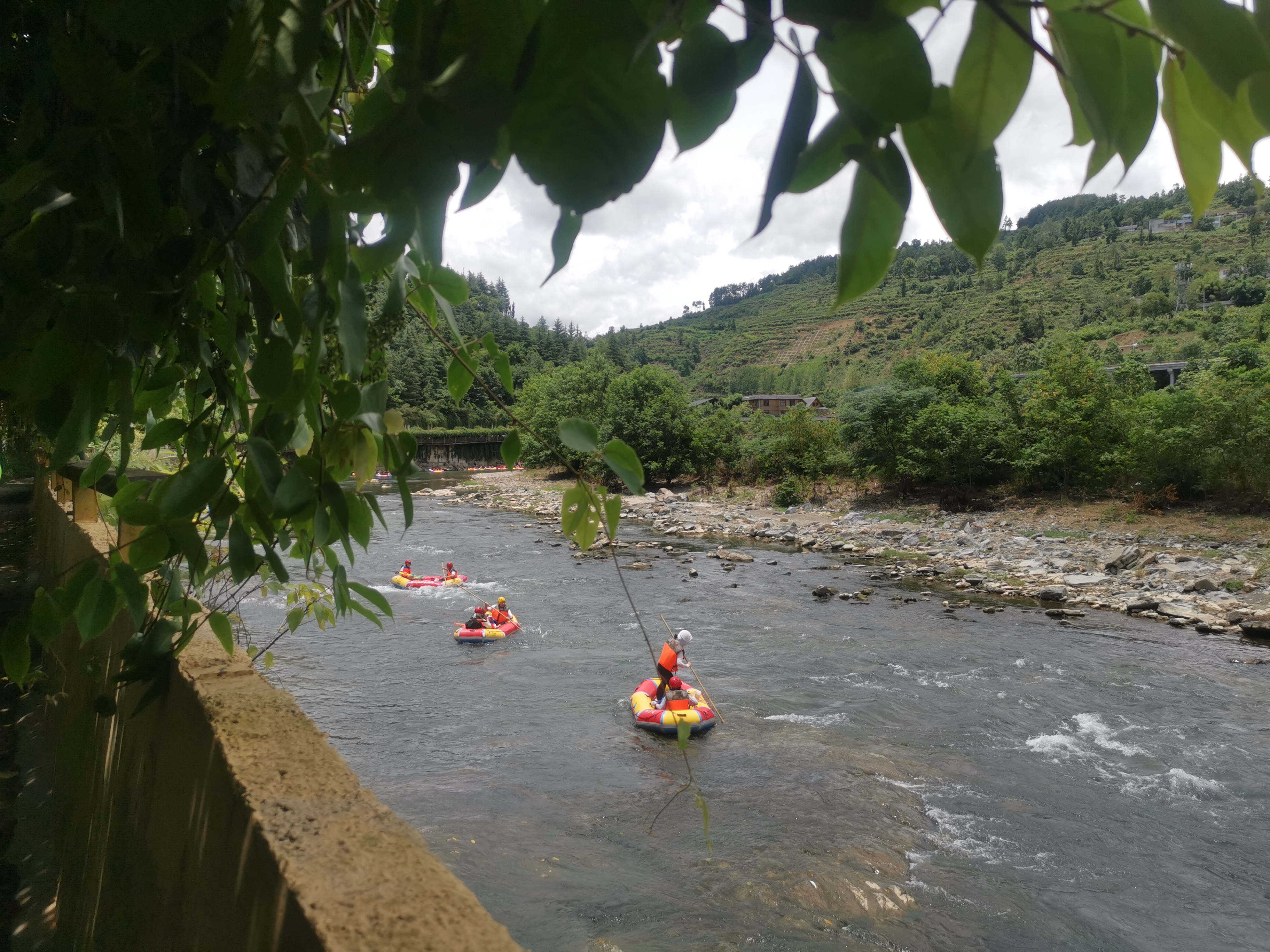 南江大峡谷 漂流,攀岩