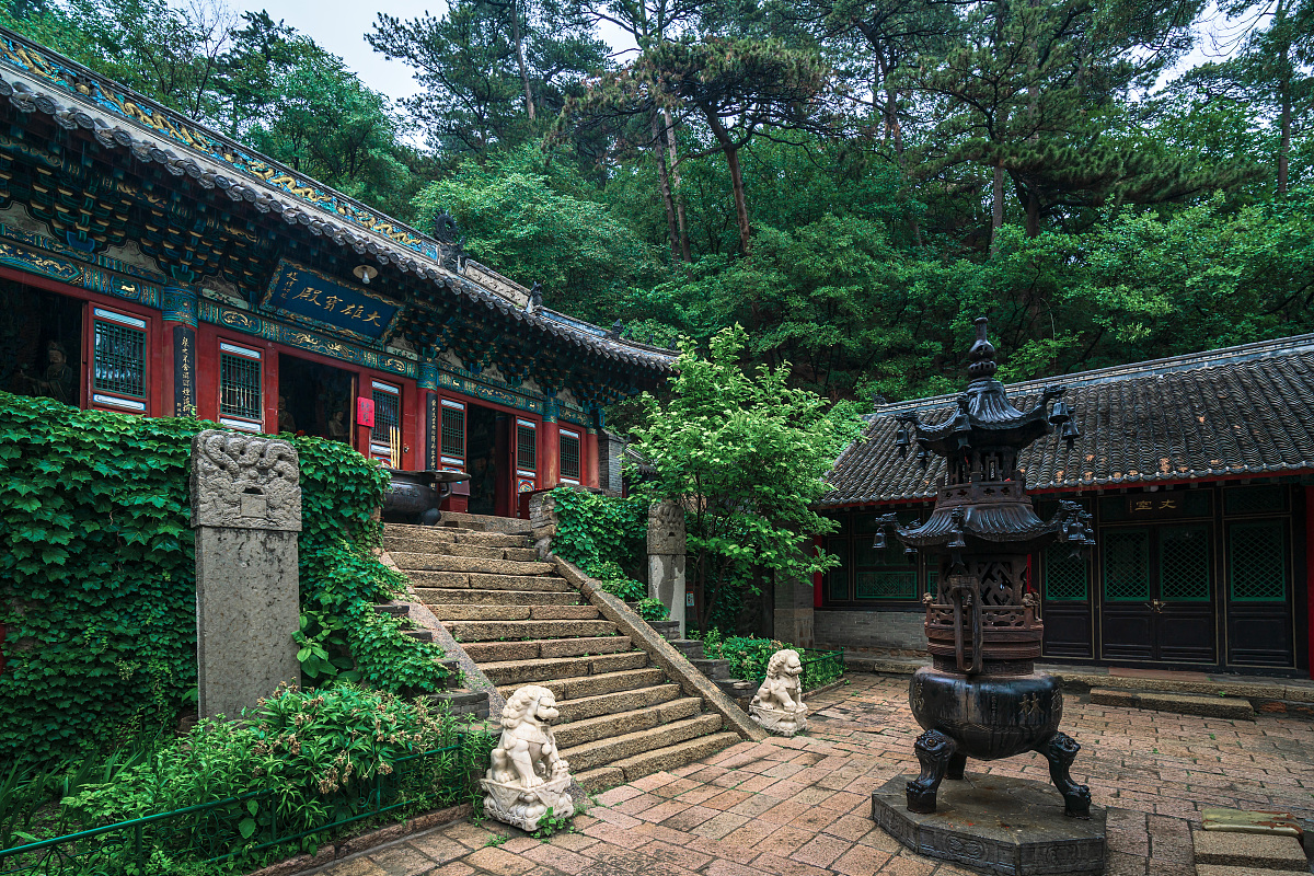 鞍山的千山龙泉寺,古刹清幽避暑!
