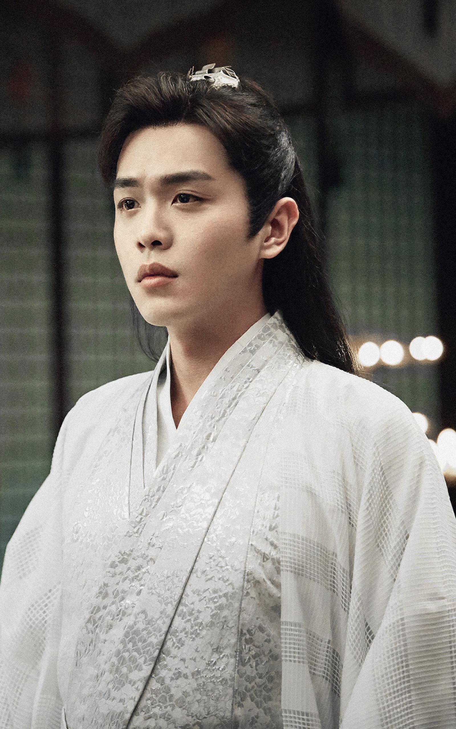 范闲,一个帅气多金,要才华有才华,要背景有背景的人,就因为是主角,就