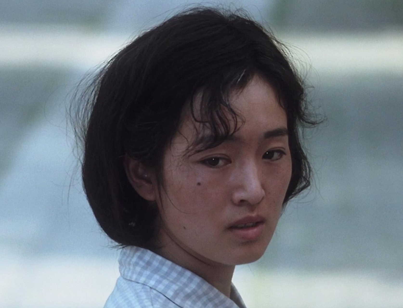 巩俐在电影《霸王别姬》中饰演菊仙,年轻的时候在青楼过生活,认识段