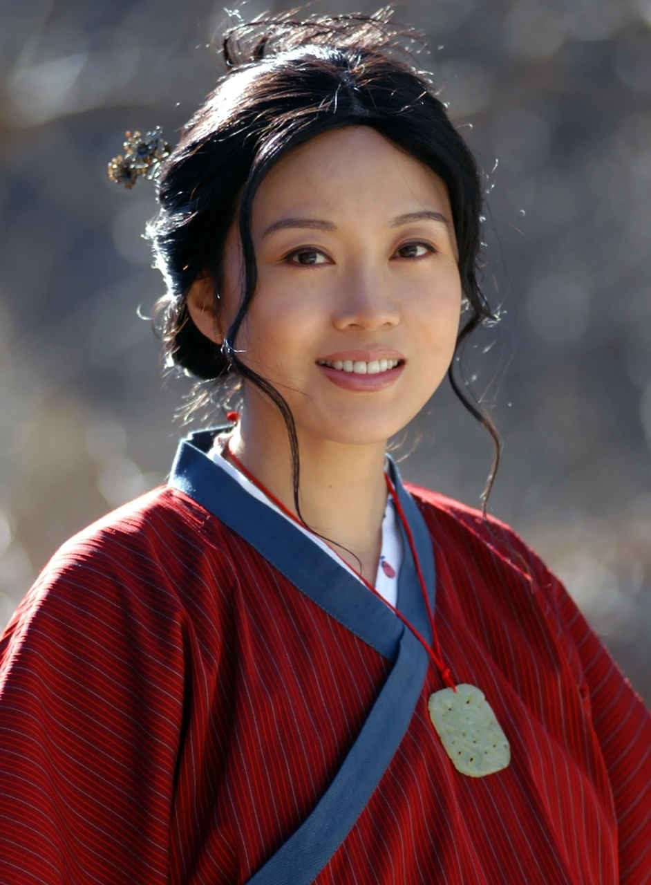 佟湘玉是《武林外传》中同福客栈的掌柜,由演员闫妮饰演,她在剧中的