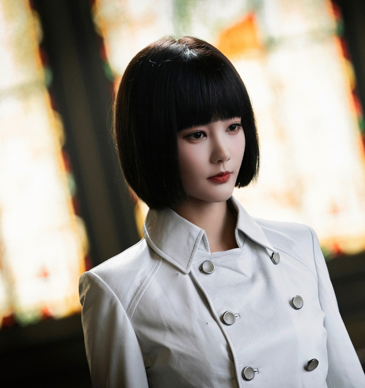 李一桐在电视剧《特工任务》中饰演姚瑶,因为特工游戏而爱上黄子诚,黄