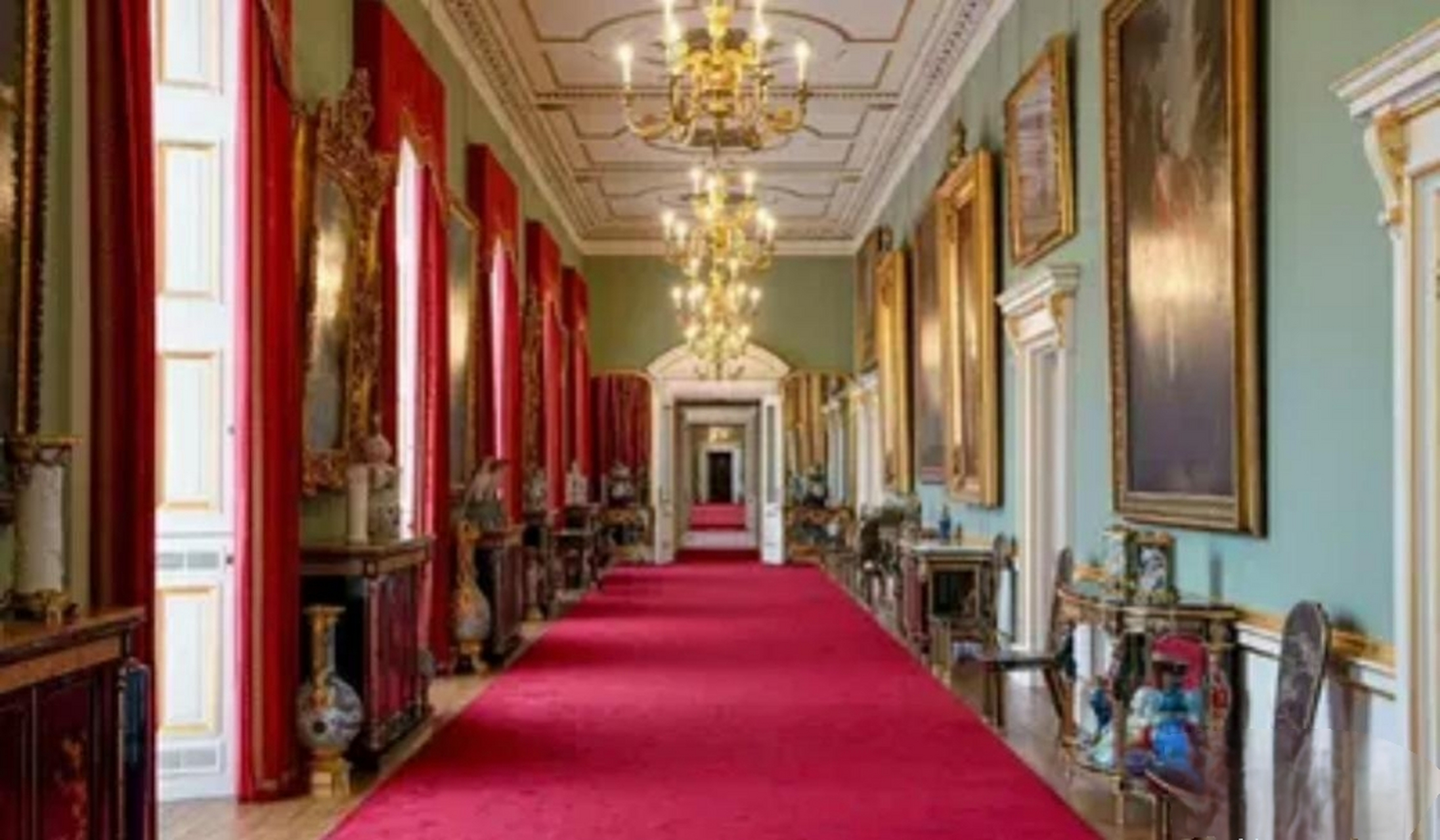 英国王室的家——白金汉宫内部陈设是什么样子的?