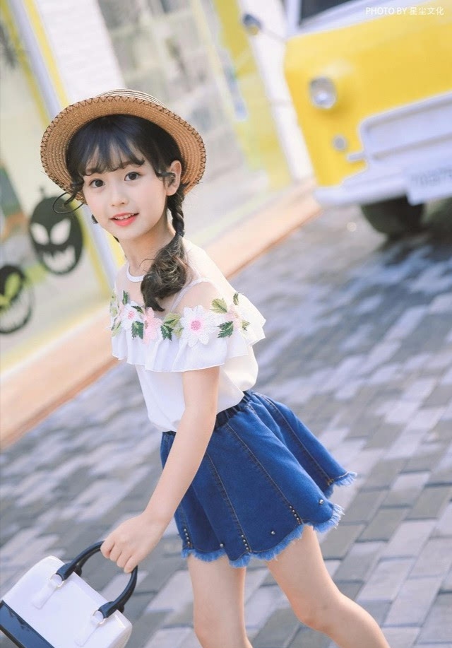 裴佳欣小小童模