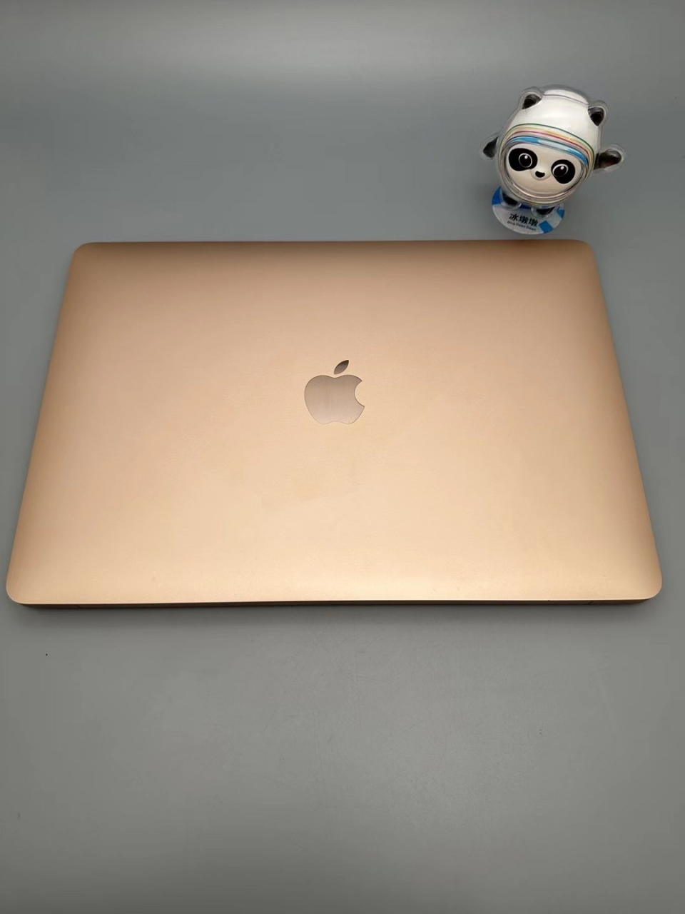 macbook air 2020款 內存:8 256g,處理器:m1 版本:國行,充電:79次