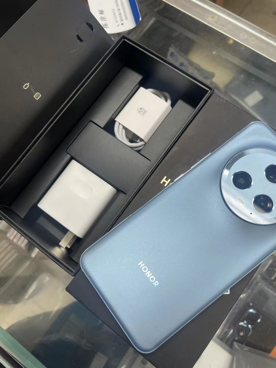 荣耀魔术(magic5pro )5pro   12 256  纯原99新  激活没多久 福利出