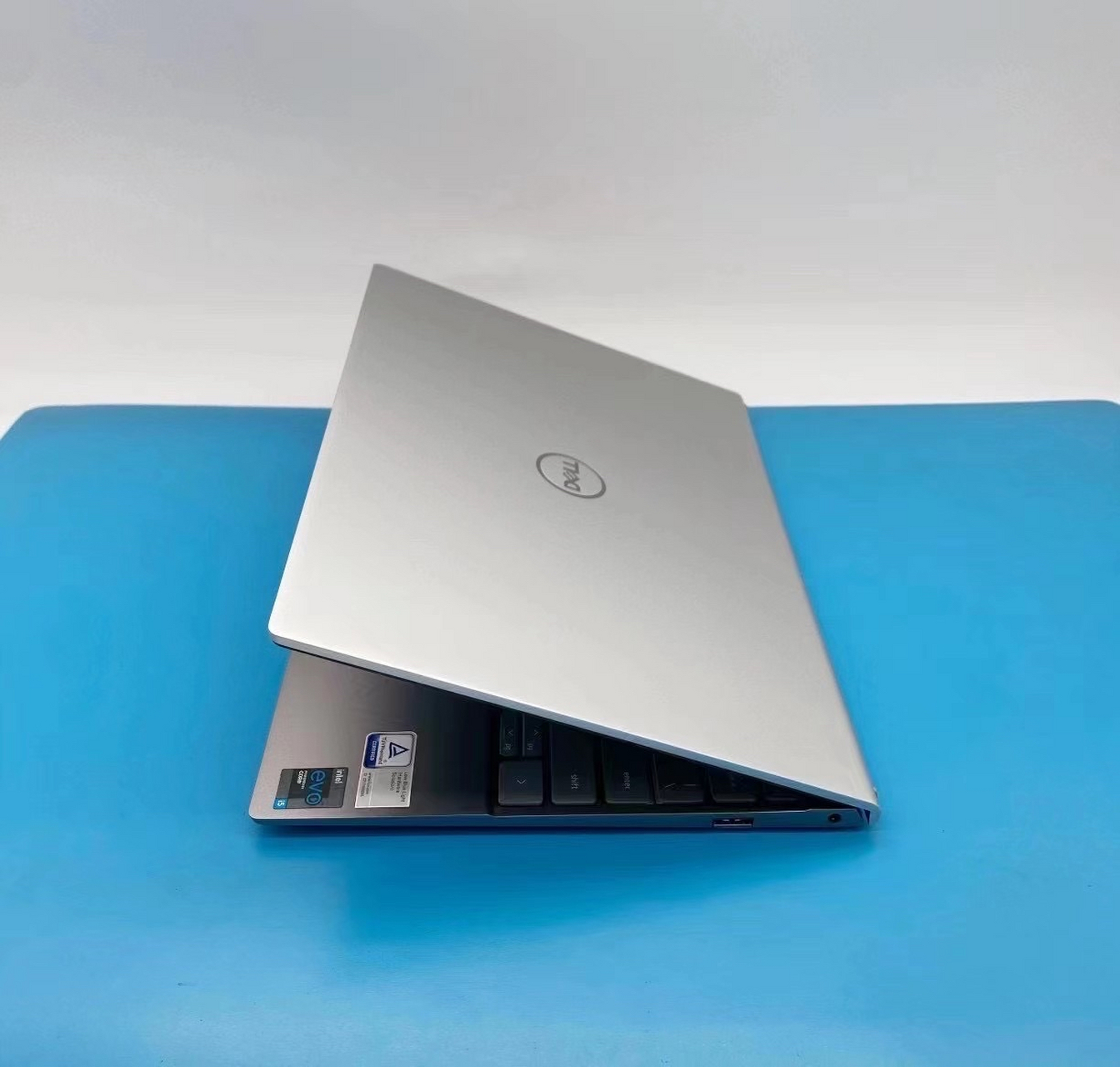 21年  戴尔(dell 5310  11代标压 窄边框商务办公 游戏轻薄笔记本电脑