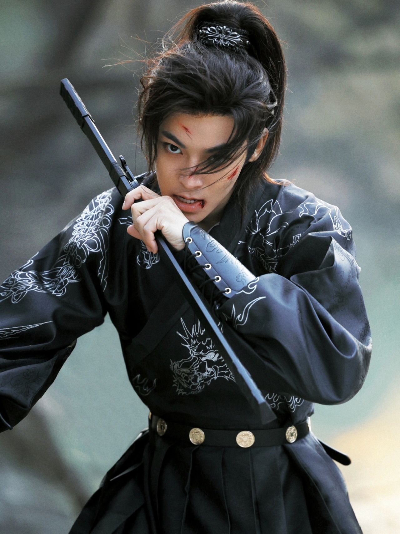 3,据圈内人士爆料,某女星每天吃 兰枚悦姿,一