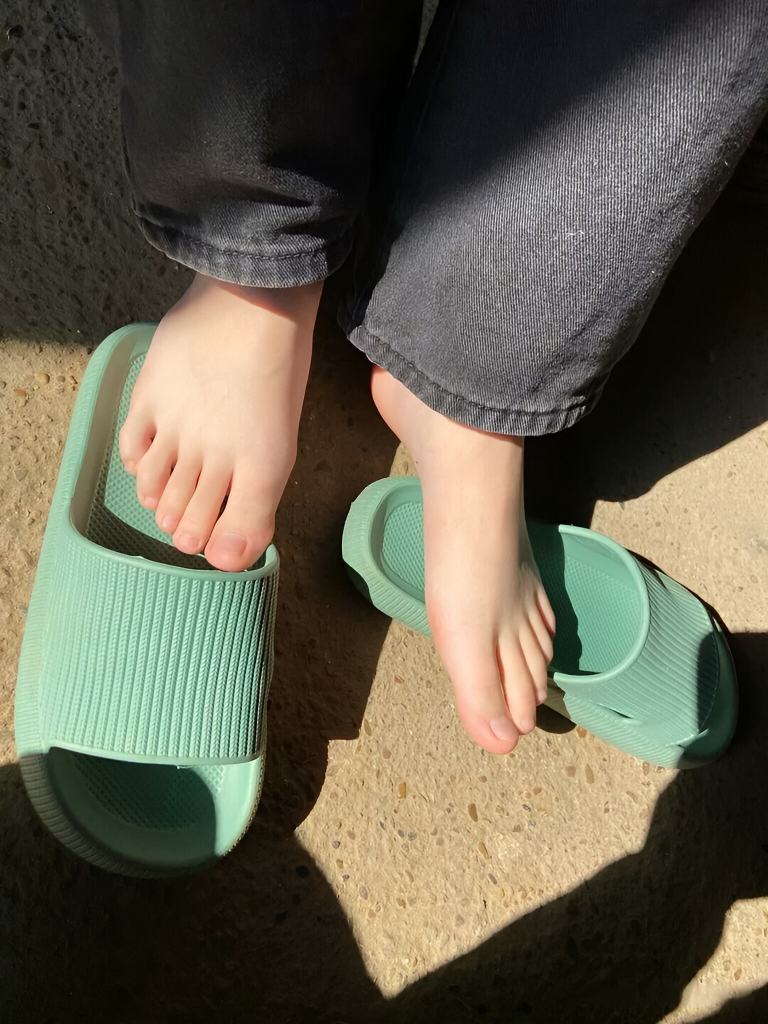 👠💖脚部特写来袭,让你一眼爱上这两款高跟鞋!