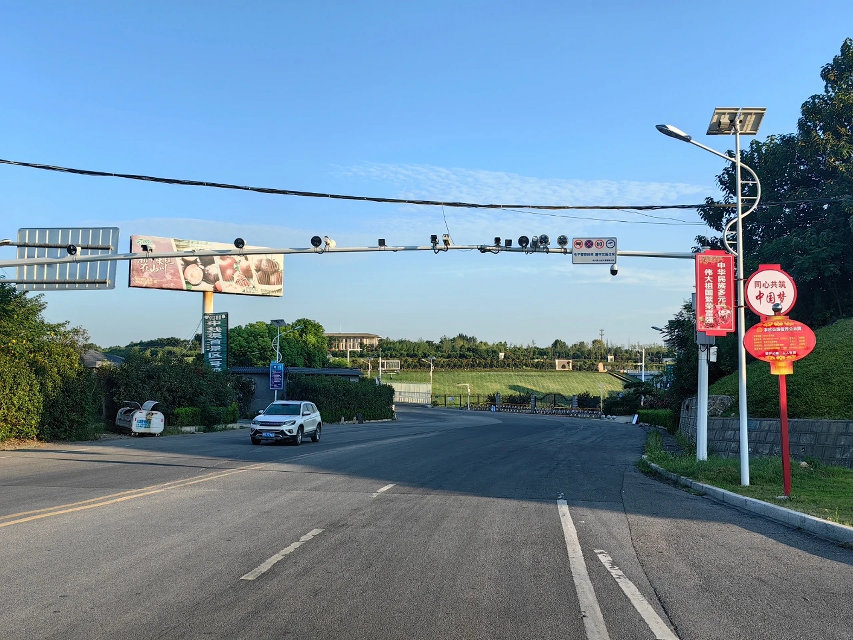 关于淅川县九重镇渠首大桥禁止货车通行的公告 为进一步规范我县道路