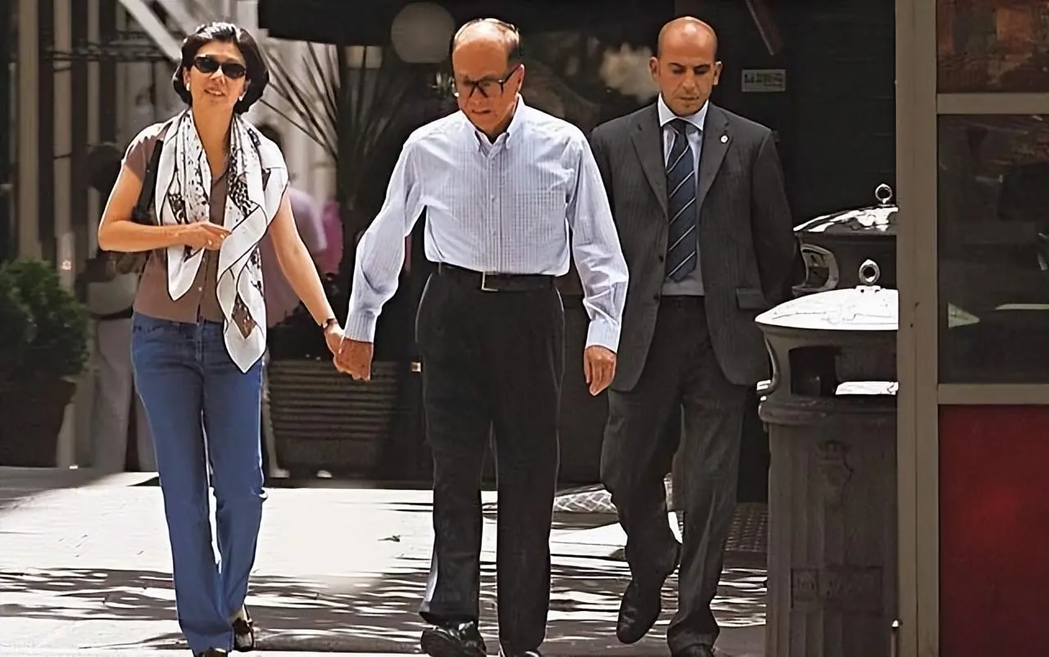 李嘉诚和周凯旋的黄昏恋,让人羡慕不已  李嘉诚,香港最富有的人,也是