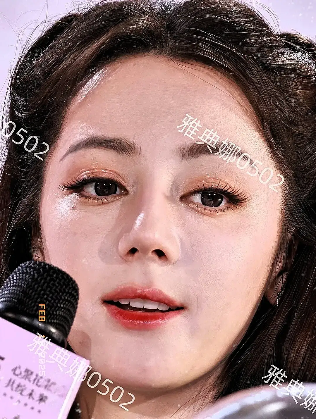 迪丽热巴现在的脸也扛不住镜头了,颜值不太稳定很挑角度,嘴唇越来越薄