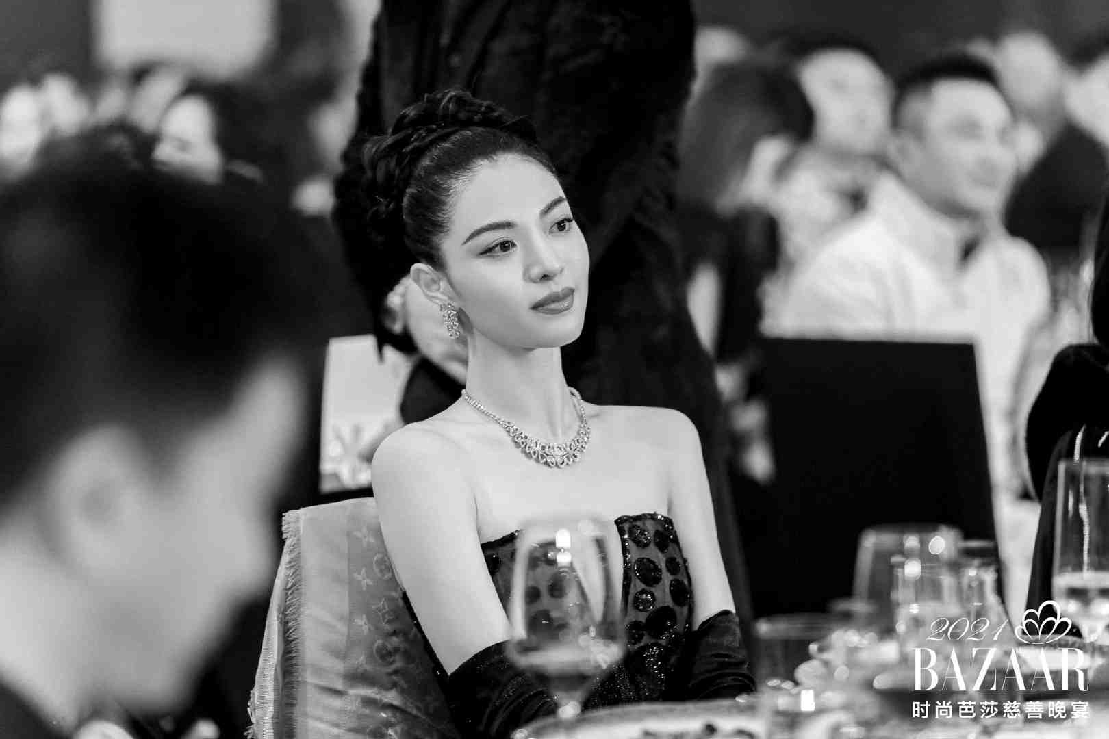 百度妈妈圈# 时尚芭莎晚宴内场图,有豪门盛宴内味了!