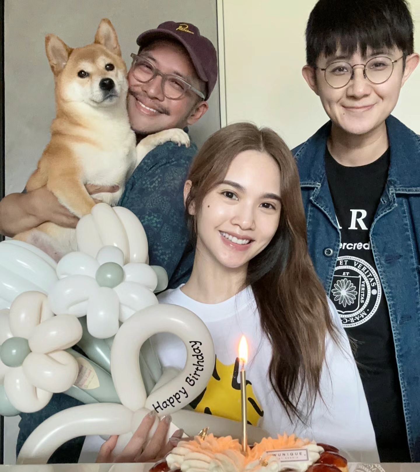 #百度妈妈圈# 杨丞琳40岁生日,老公李荣浩没现身! 天啊!杨丞琳都40岁