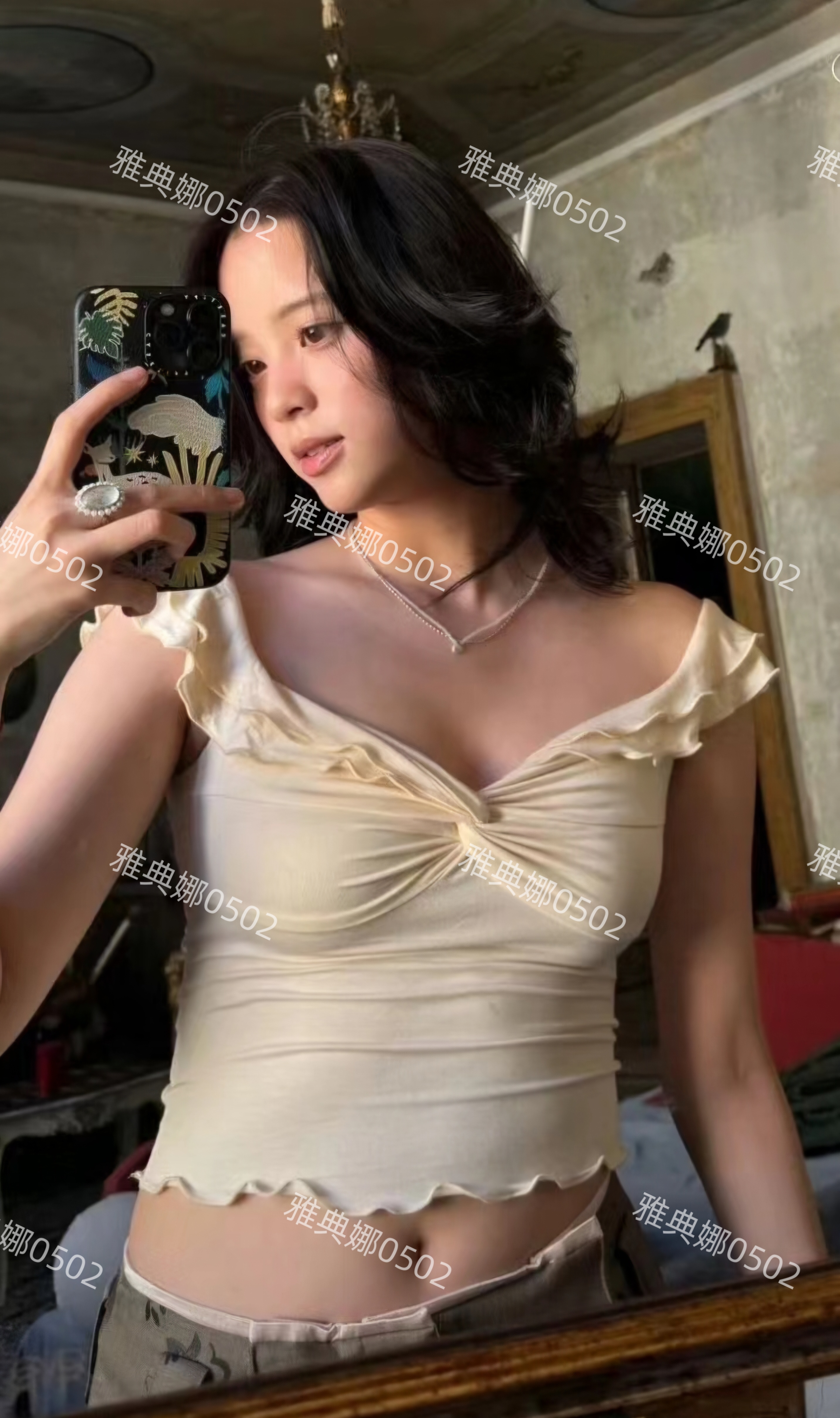 欧阳娜娜没有容貌焦虑,自拍照和路人拍的生图没啥区别很真实.