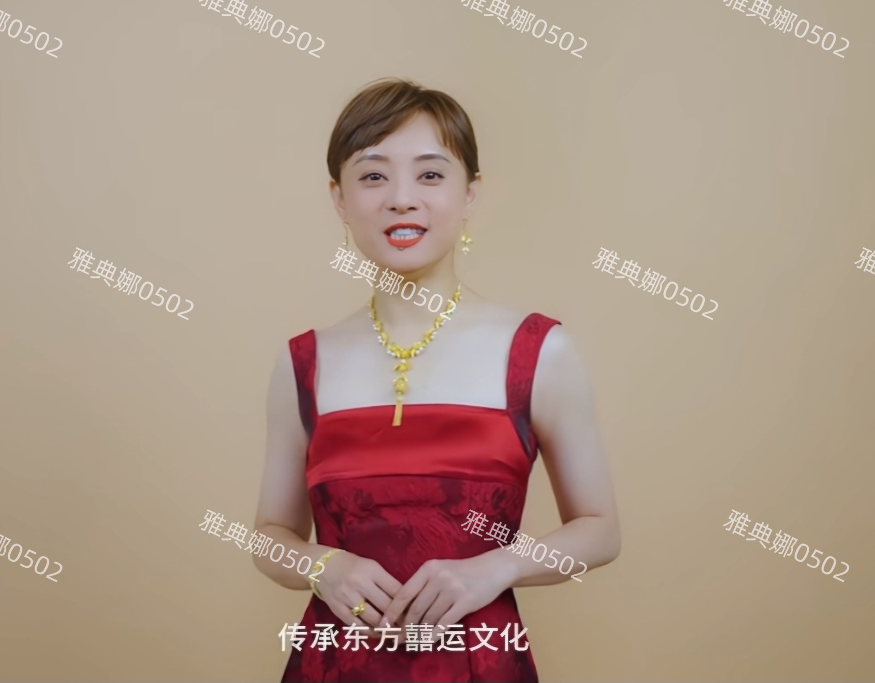 孙俪的颜值很不稳定,忽高忽低的,她这个新的代言造型太拉胯了,又土又