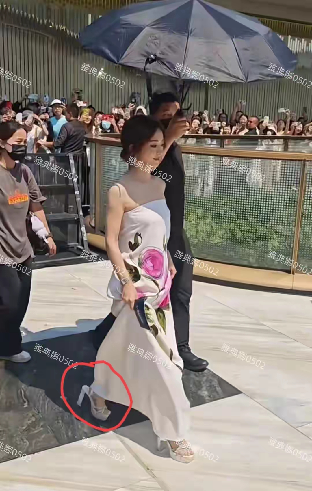 赵丽颖,赵露思,王子文,这三个小个子女明星出席线下活动和走红毯,为了