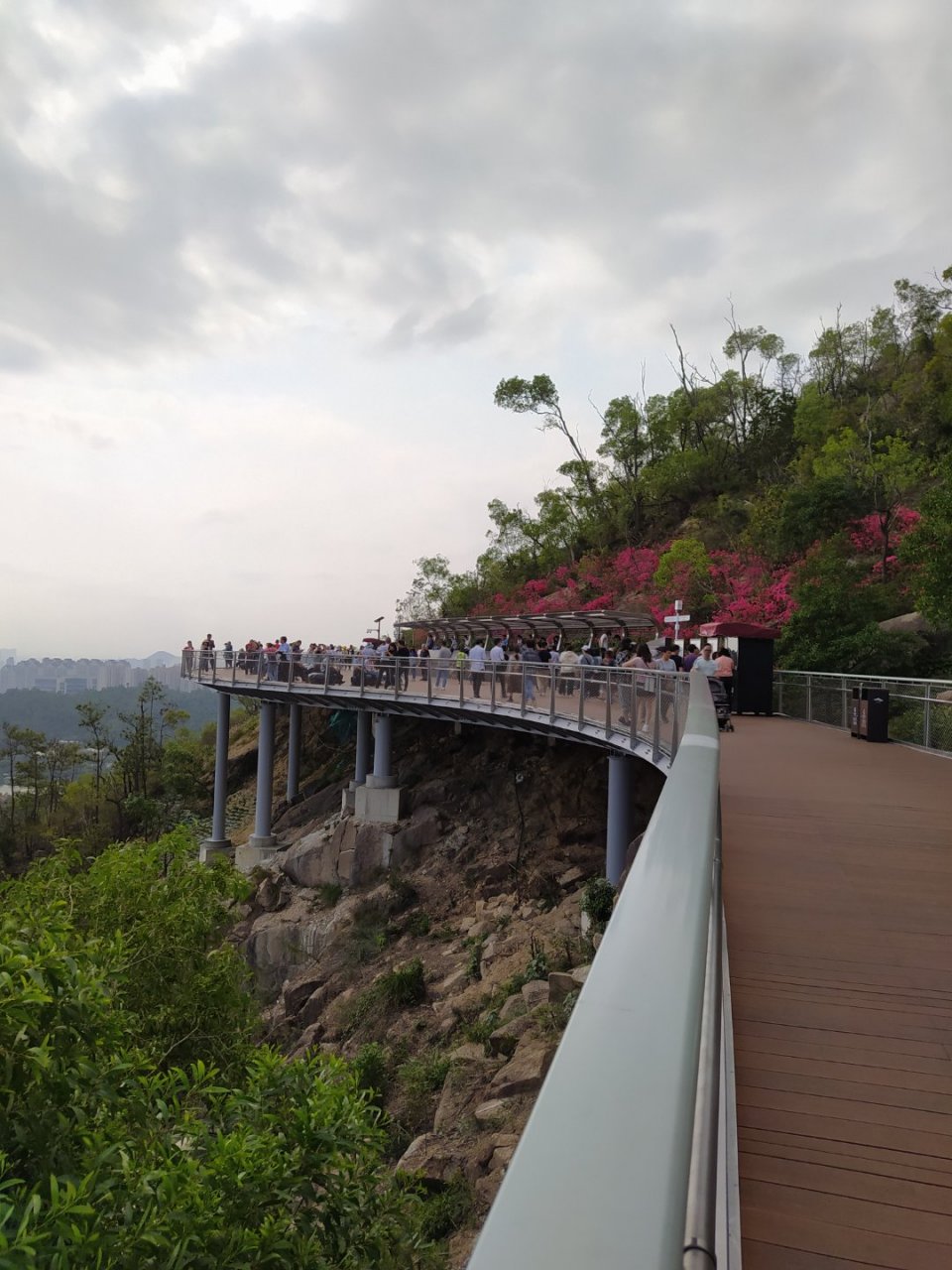 珠海景山道[赞同][赞同]空中栈道飞越板樟山,俯瞰珠海澳门[鲜花][鲜花