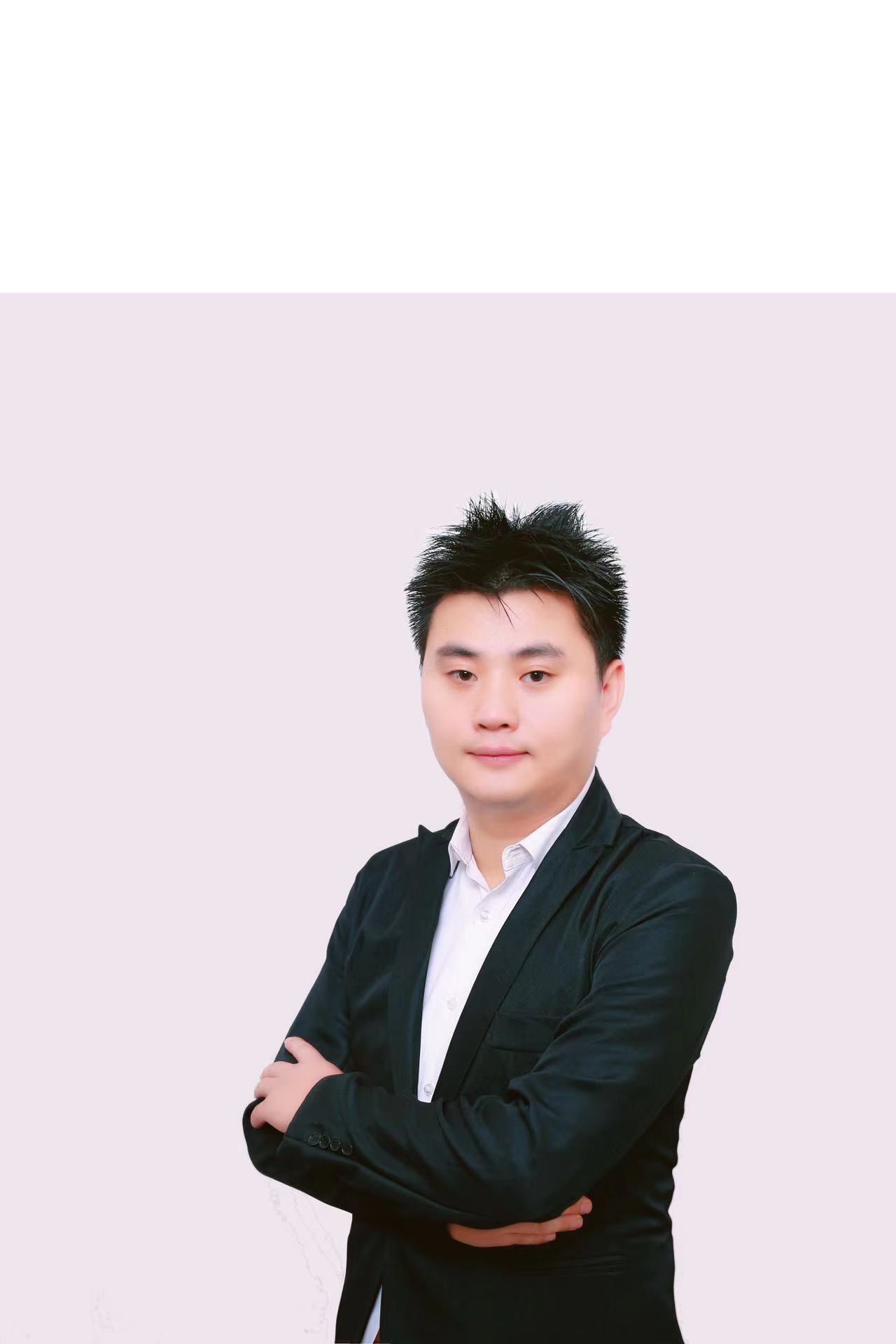 国家一级品酒师梁学超老师简介 梁学超(男) 安徽阜阳人 (国家一级白酒