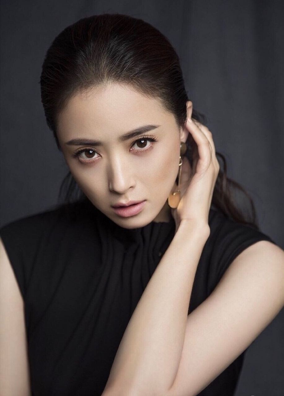 蒋欣才是新疆美女里最好看的吧