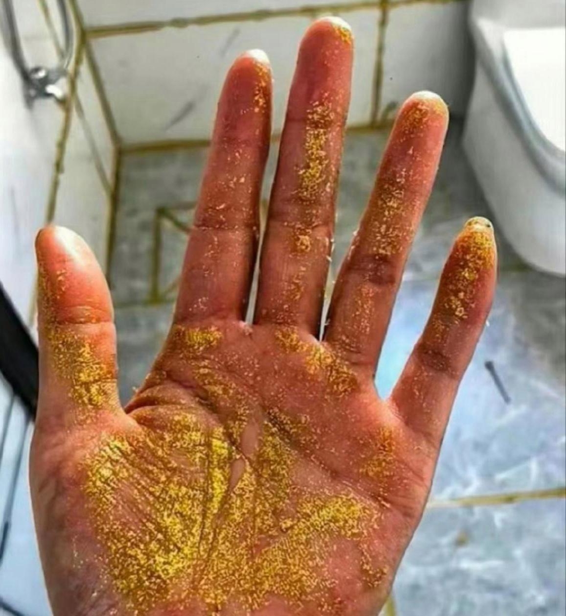 不会又要请人来弄一次吧?家人们,给她出点主意帮下她