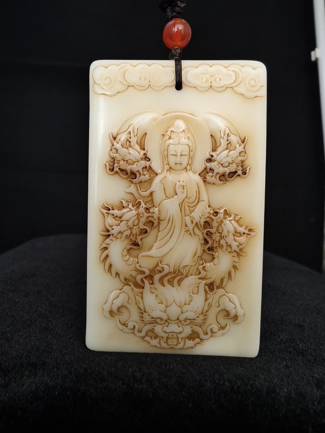 《九龙观音》皇帝御用至高无上的子冈牌